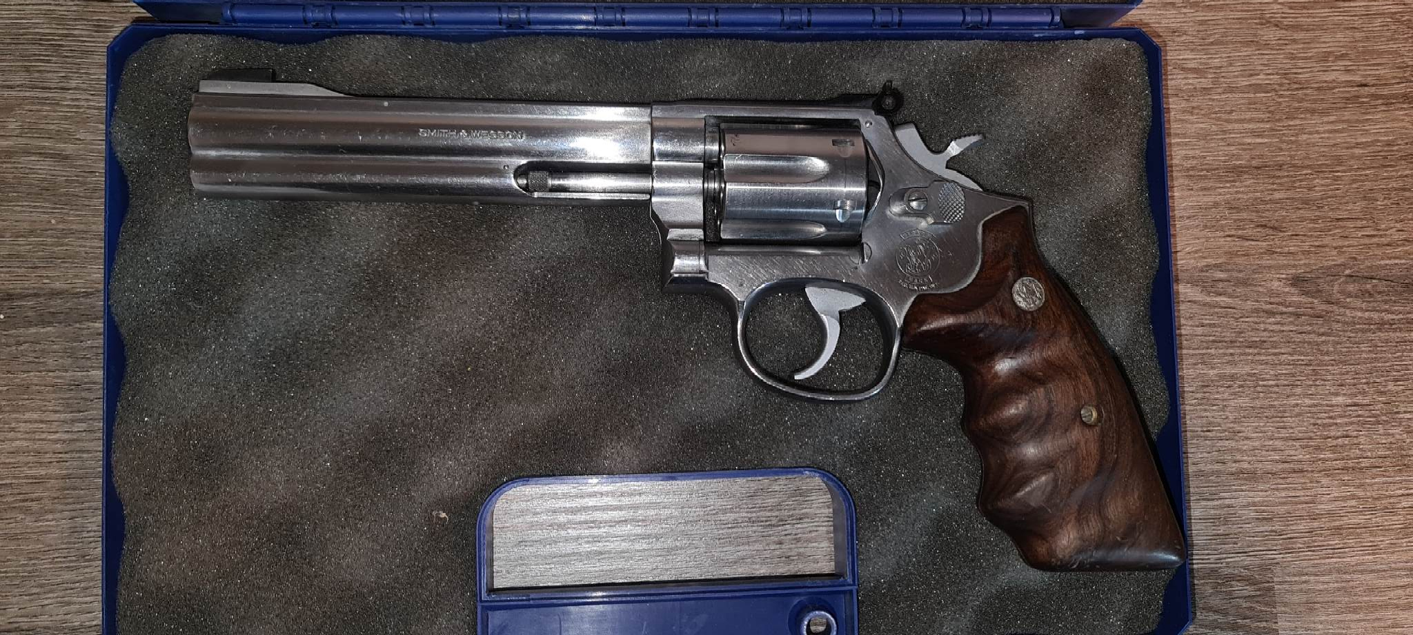 Smith & Wesson 617